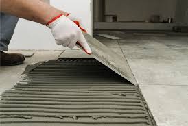 Fasade- og gulvarbeid